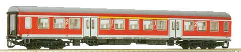 Passenger car 1/2 class (regional red livery)<br /><a href='images/pictures/Tillig/13661.jpg' target='_blank'>Full size image</a>